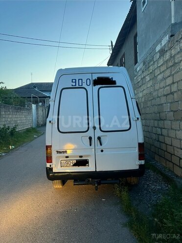 Ford Transit-5