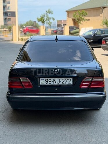 Mercedes E 200-7