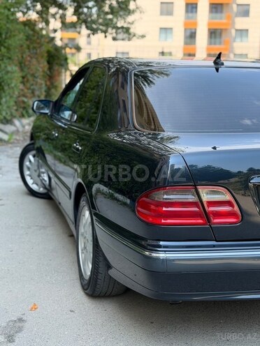 Mercedes E 200-12
