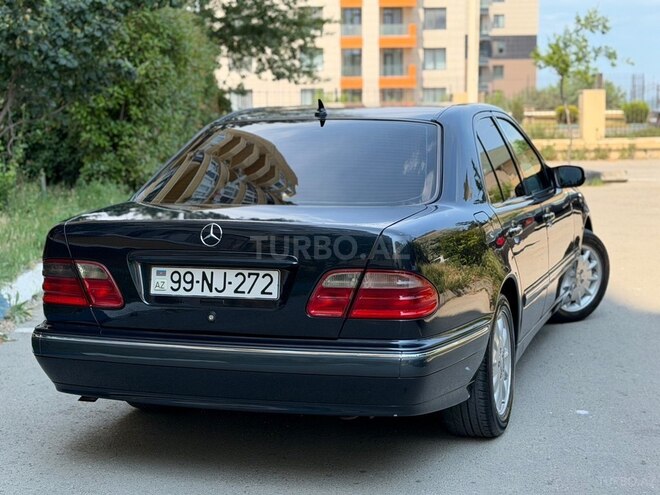Mercedes E 200-10