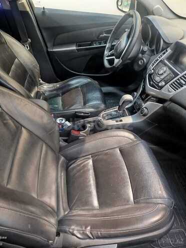 Chevrolet Cruze-8