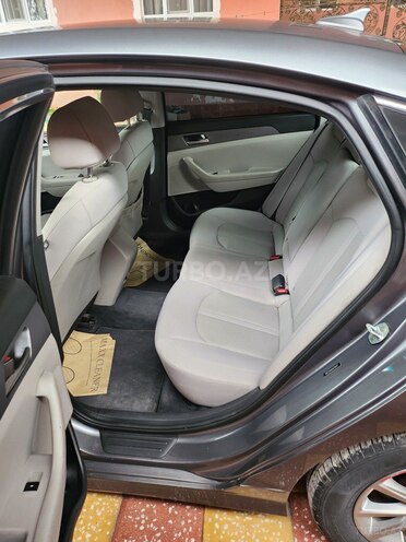 Hyundai Sonata-9