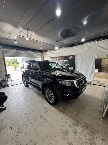Toyota Land Cruiser Prado-1