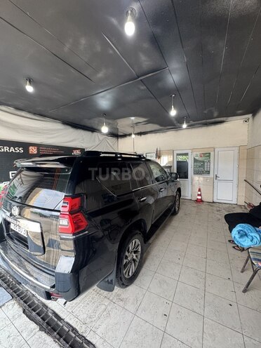 Toyota Land Cruiser Prado-6