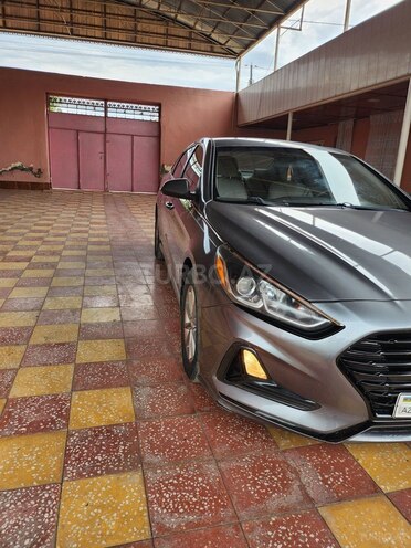 Hyundai Sonata-16