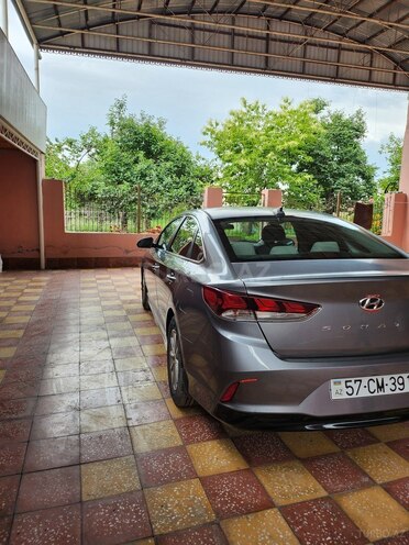 Hyundai Sonata-14