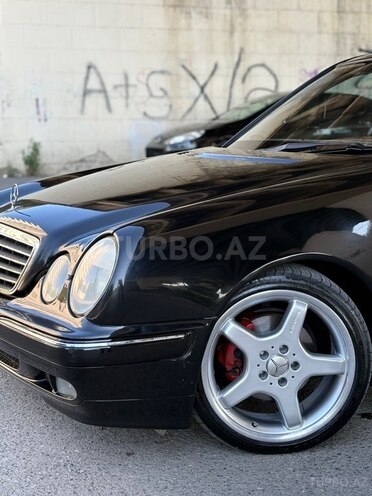 Mercedes E 240-6