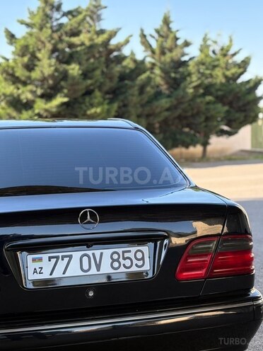 Mercedes E 240-7