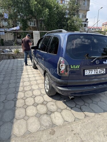 Opel Zafira-6