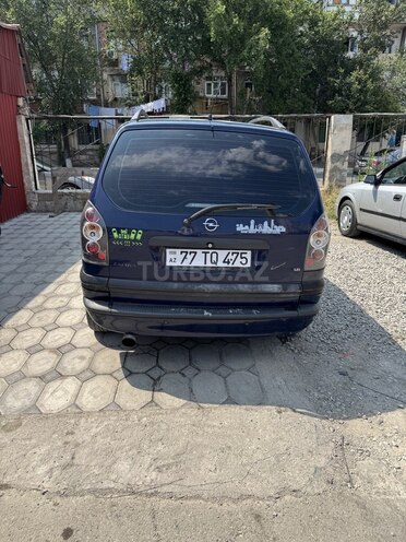 Opel Zafira-4