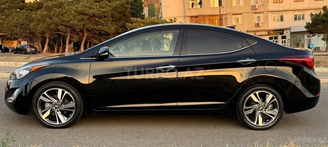 Hyundai Elantra-4