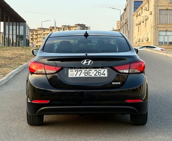 Hyundai Elantra-2