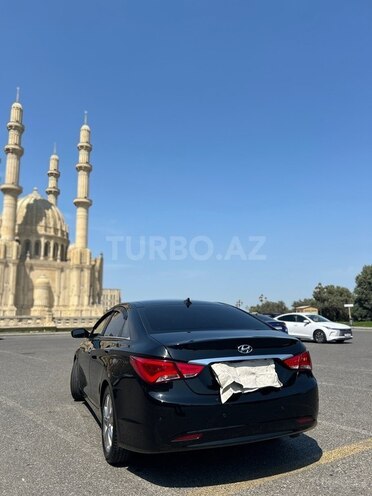 Hyundai Sonata-8