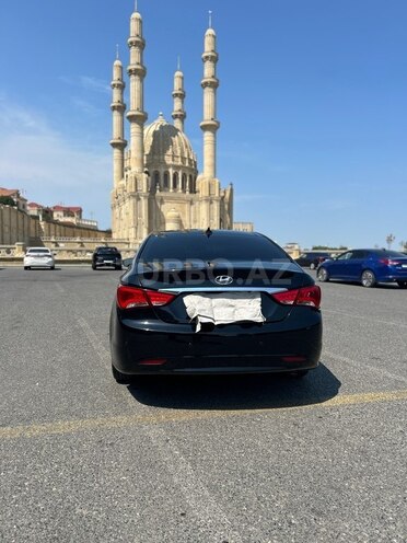 Hyundai Sonata-9