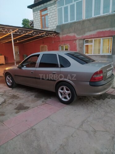 Opel Vectra-15