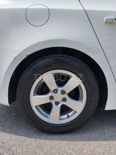 Chevrolet Cruze-8