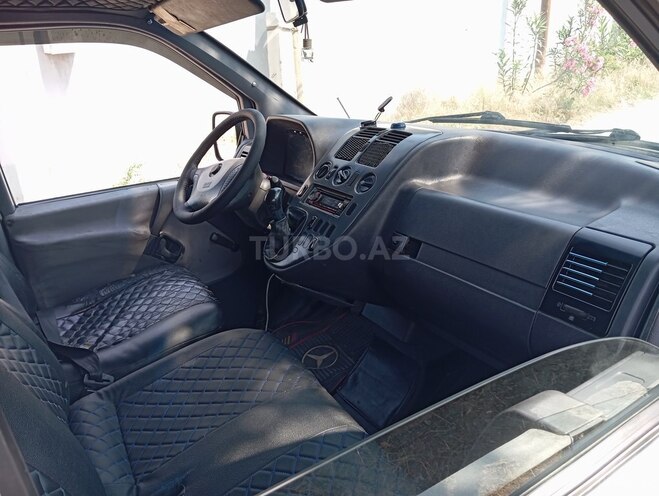 Mercedes Vito 112 CDI-9
