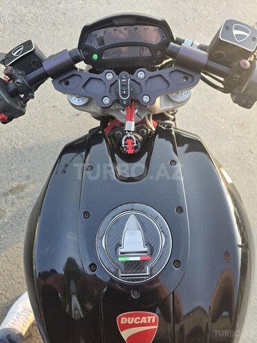 Ducati Monster 796-6