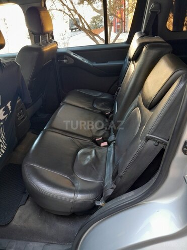 Nissan Pathfinder-9