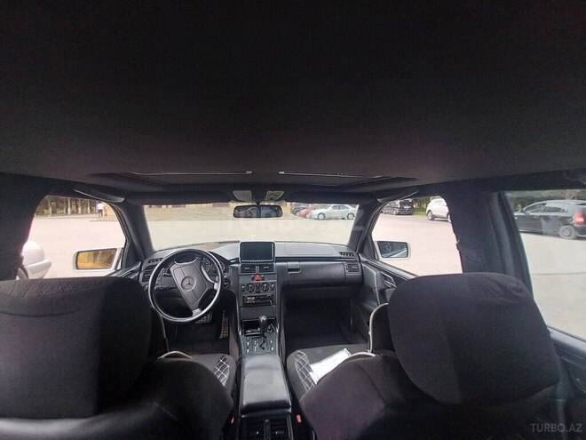 Mercedes E 230-8