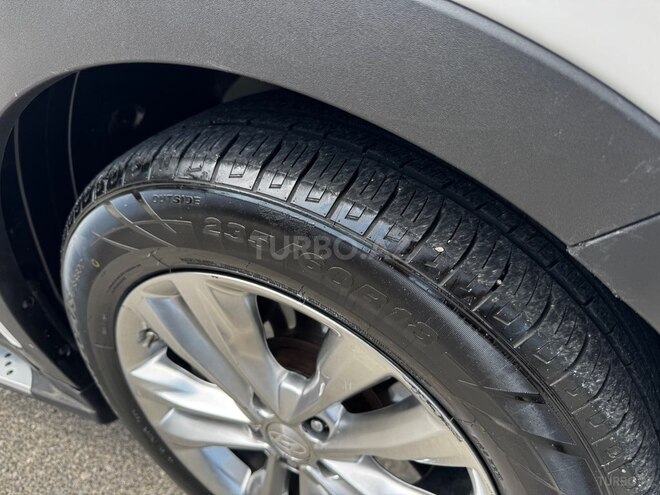 Hyundai Santa Fe-4