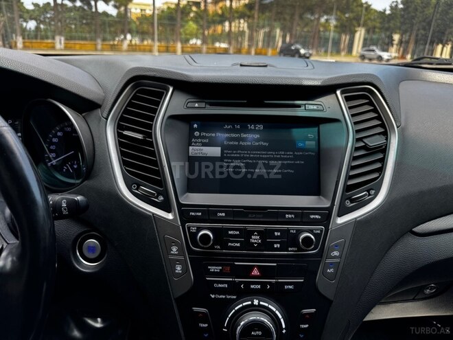 Hyundai Santa Fe-6