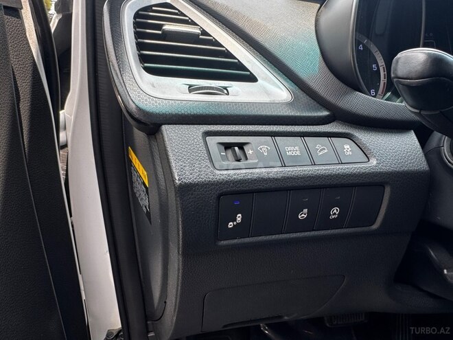 Hyundai Santa Fe-8