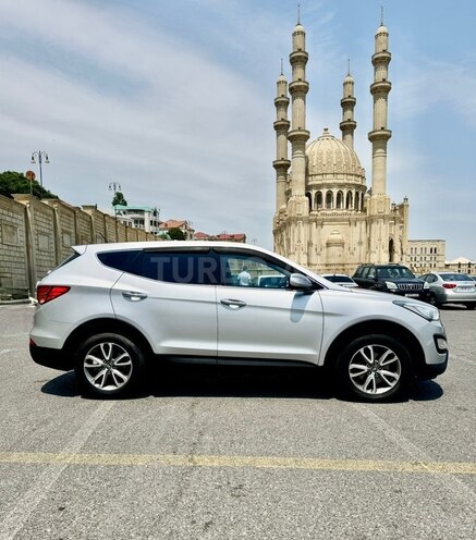 Hyundai Santa Fe-6