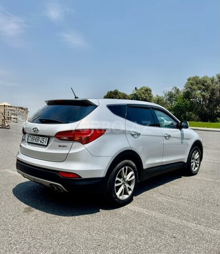 Hyundai Santa Fe-5