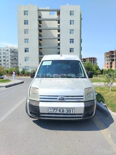 Ford Tourneo Connect-1