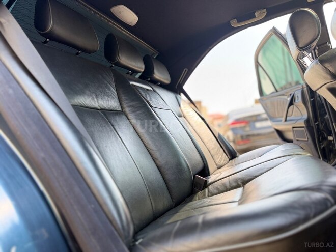 Mercedes E 320-16