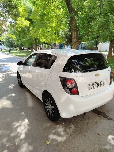 Chevrolet Aveo-5