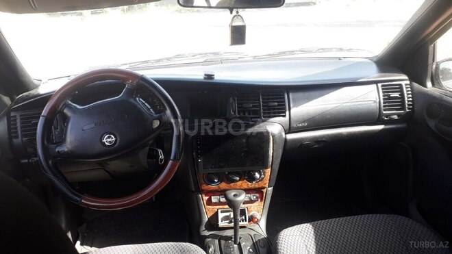 Opel Vectra-9