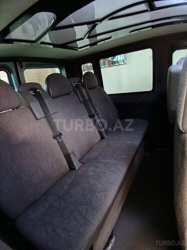 Ford Transit-11