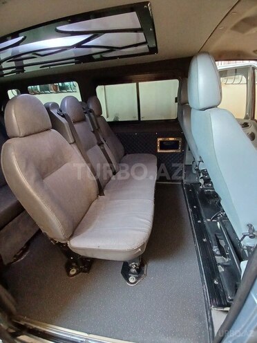 Ford Transit-9