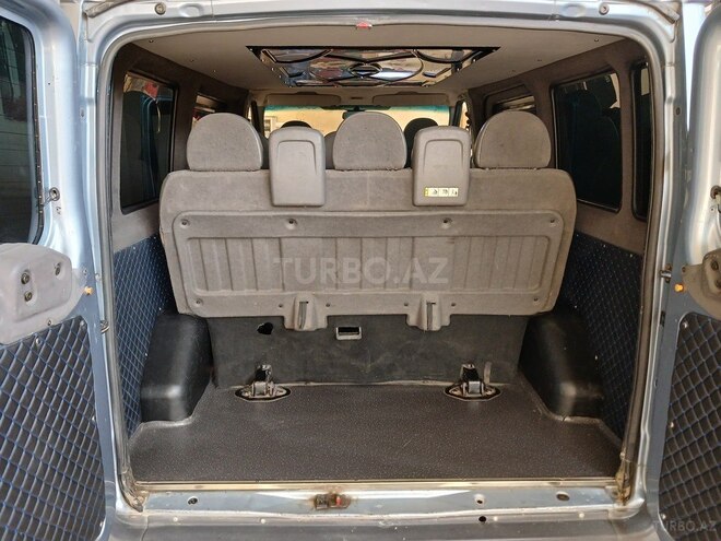 Ford Transit-8