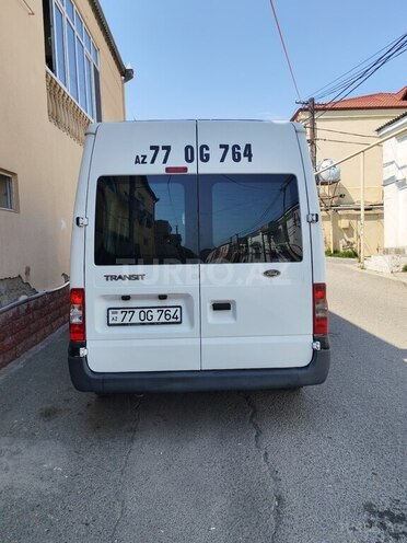 Ford Transit-5