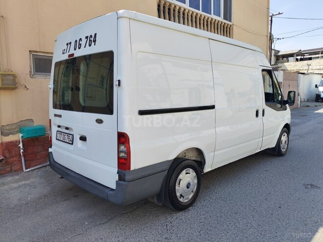 Ford Transit-3