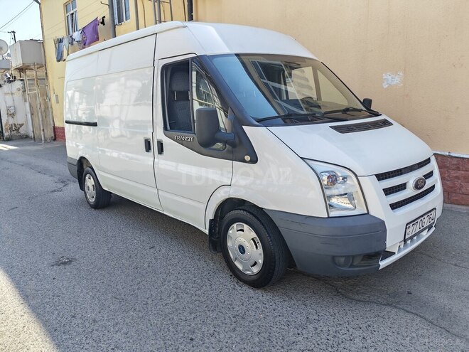 Ford Transit-2