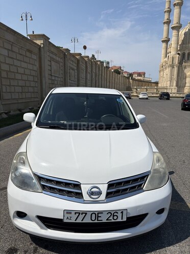 Nissan Tiida-2