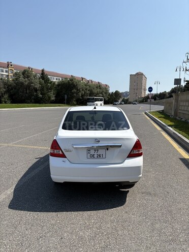 Nissan Tiida-3