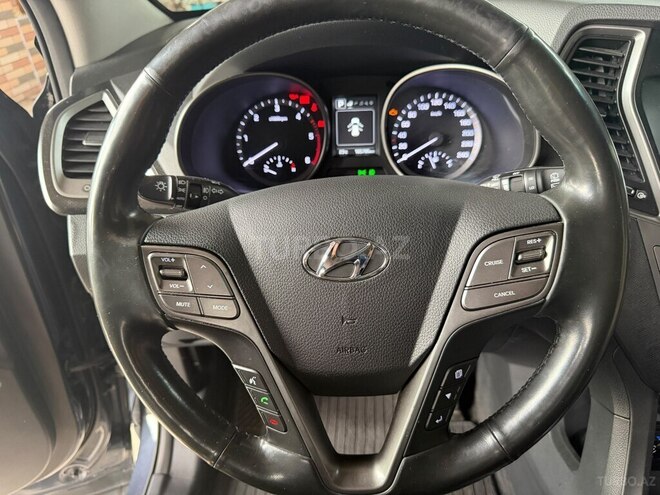 Hyundai Santa Fe-13