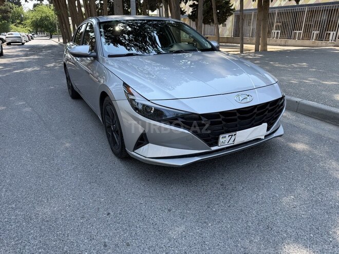 Hyundai Elantra-3