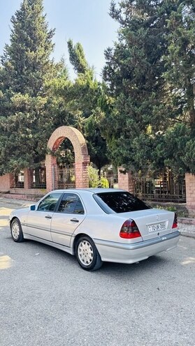 Mercedes C 180-5
