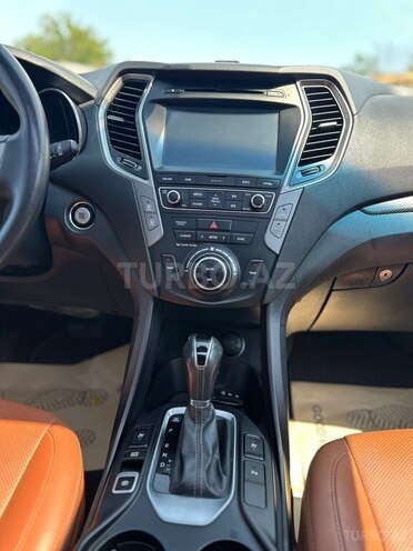 Hyundai Santa Fe-20