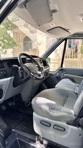 Ford Transit-20