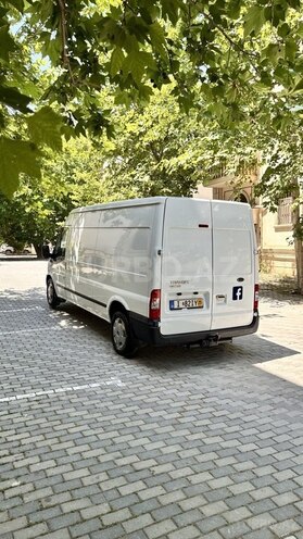 Ford Transit-7