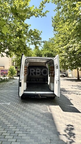 Ford Transit-11
