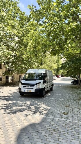 Ford Transit-3