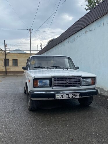 LADA (VAZ) 2107-1